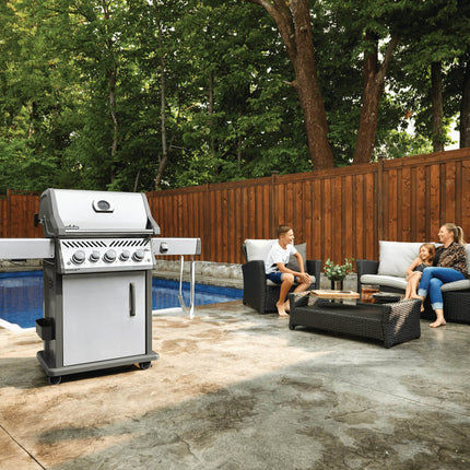 Napoleon Gasgrill Rogue SE 425 RSIB Edelstahl - ambiento.ch
